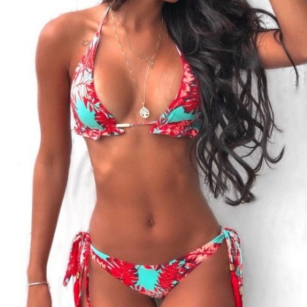Floral bikini